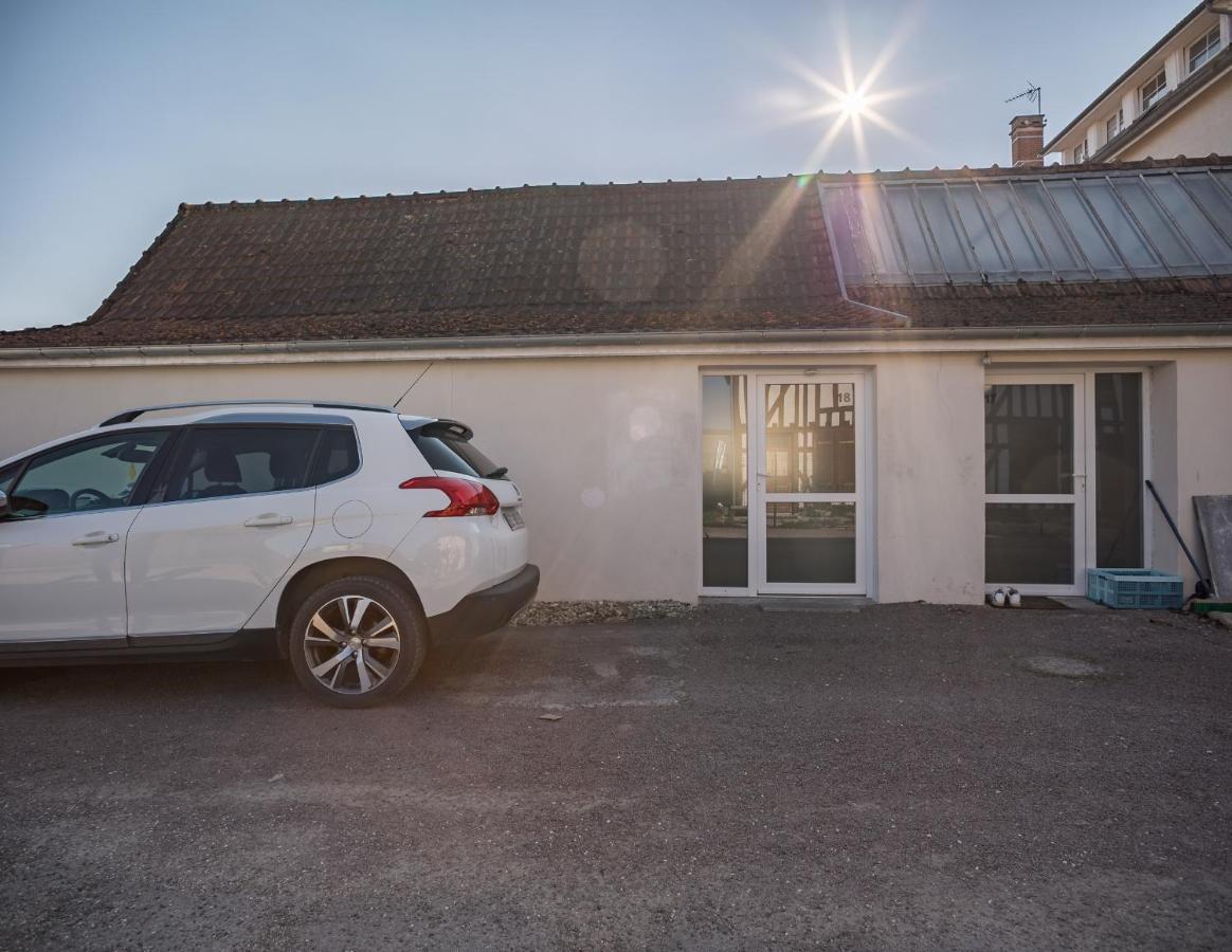 Apartamento Loft avec jardin et parking privé Troyes Exterior foto